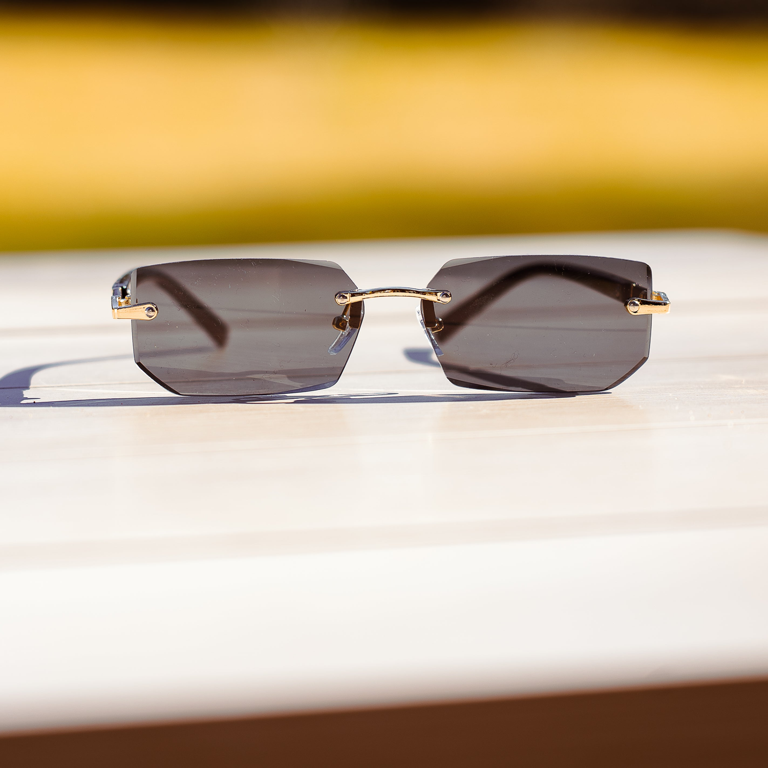 SUNGLASSES